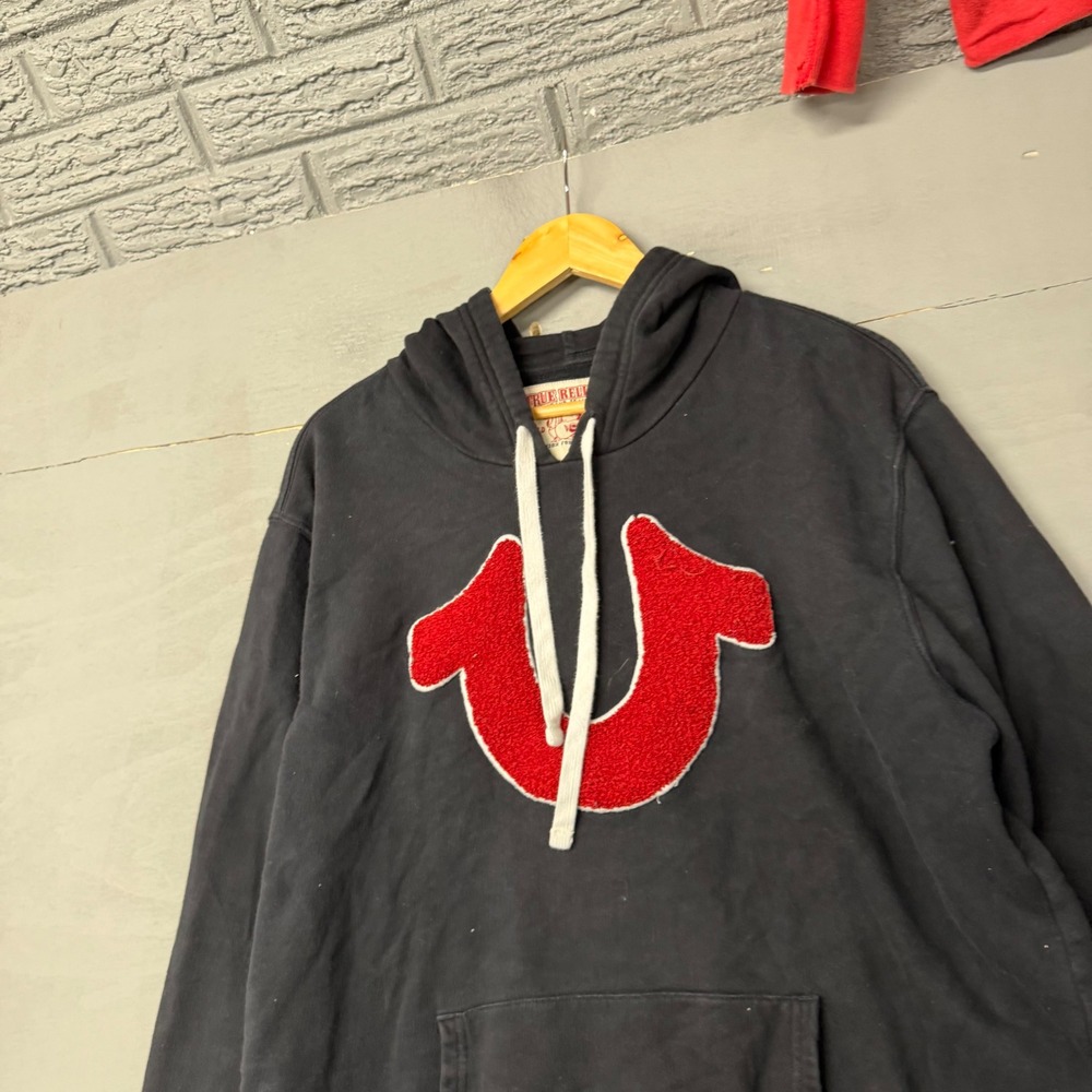 True Religion Mens Black Red Chenille Horseshoe Logo Pullover Hoodie 2XL‎ XXL